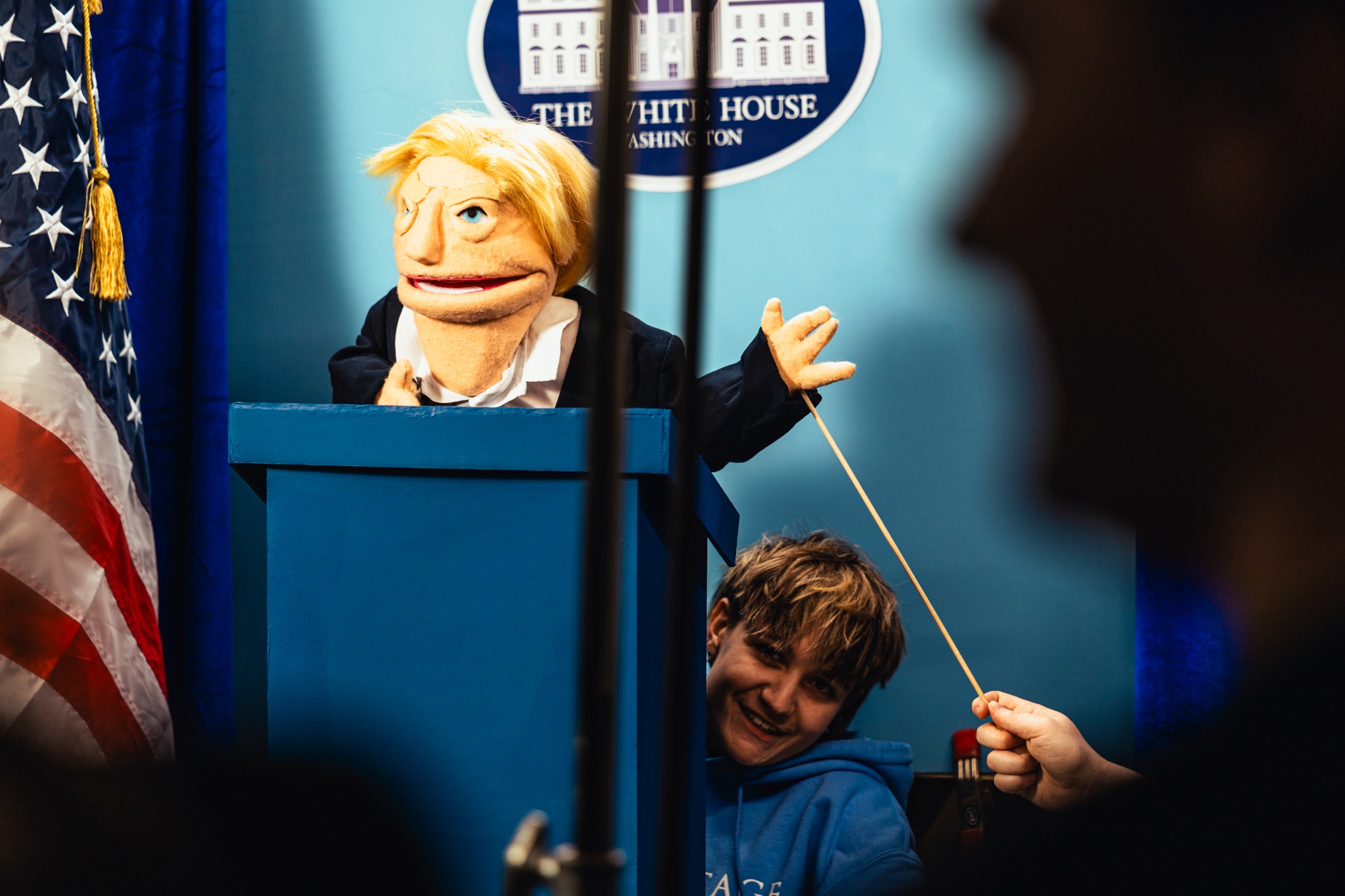 Behind the scenes Donald Thread puppet